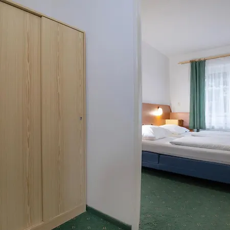 Sport Gejzirpark Szálloda 2*